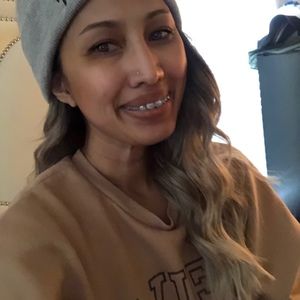 Meet your Posher, Yen